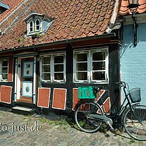 Fachwerkhaus mit Fahrrad Fachwerkhaus mit Fahrrad