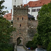 Eingang Schloss Bitov