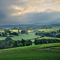 Blick nach Floß bei Gewitterstimmung