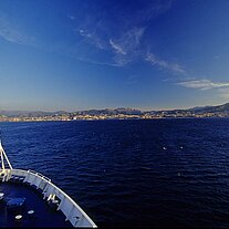 Einfahrt nach Genua Einfahrt nach Genua
