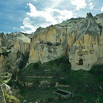Tal mit Felsenwohnungen Tal mit Felsenwohnungen