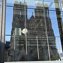 Spiegelung der Kathedrale Spiegelung der Kathedrale