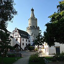die Burg mit Innenhof die Burg mit Innenhof