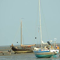 Segelboote trockengefallen Segelboote trockengefallen