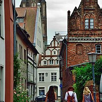 3 Damen gehen in die Altstadt 3 Damen gehen in die Altstadt