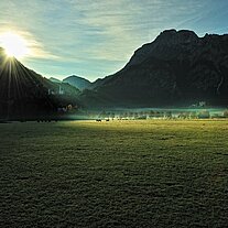 Blick über die Weiden zu den Schlössern Blick über die Weiden zu den Schlössern