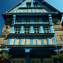 blaues Fachwerkhaus