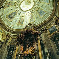 Basilika Albendorf Lichtkuppel Altar Basilika Albendorf Lichtkuppel Altar