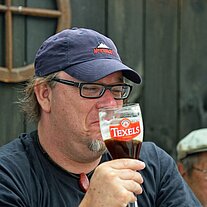 Peter trinkt Texels Peter trinkt Texels