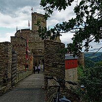 Eingang zur Ehrenburg Eingang zur Ehrenburg