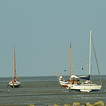 Segelboote trockengefallen Segelboote trockengefallen