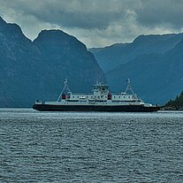 Fähre am Fjordeingang Fähre am Fjordeingang