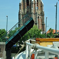Brücke mit Kirche Brücke mit Kirche