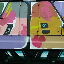 bunte Abfallcontainer bunte Abfallcontainer