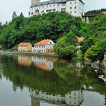 Bie Burg Rozmberk an der Moldau Bie Burg Rozmberk an der Moldau