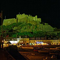 Castle Mont Orgueil bei Nacht Castle Mont Orgueil bei Nacht