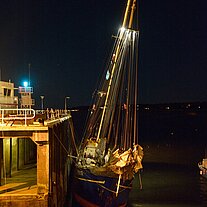 unser Schiff trockengefallen am Gorey-Pier