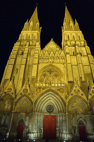 Front der Kathedrale Notre Dame
