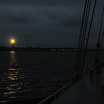Der Leuchtturm von Terschelling begrüßt uns Der Leuchtturm von Terschelling begrüßt uns