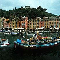 Fischerboot im Hafen von Portofino