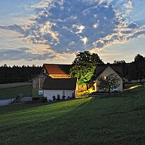 Grünschusterhof im Mondlicht Grünschusterhof im Mondlicht