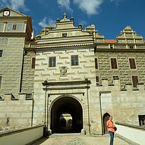 Eingang zur Bischofsburg