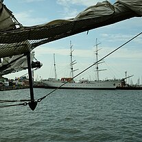 Zephyr Klüver Blick zur Gorch Fock Zephyr Klüver Blick zur Gorch Fock