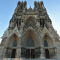 Kathedrale von Reims am Morgen Kathedrale von Reims am Morgen