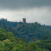 Ruine Winneburg von Weitem Ruine Winneburg von Weitem