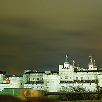Tower bei Nacht
