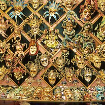 Masken im Laden